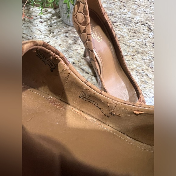 COACH Luca Brown Tan Leather Pointed Toe Pumps 9B - Picture 6 of 10